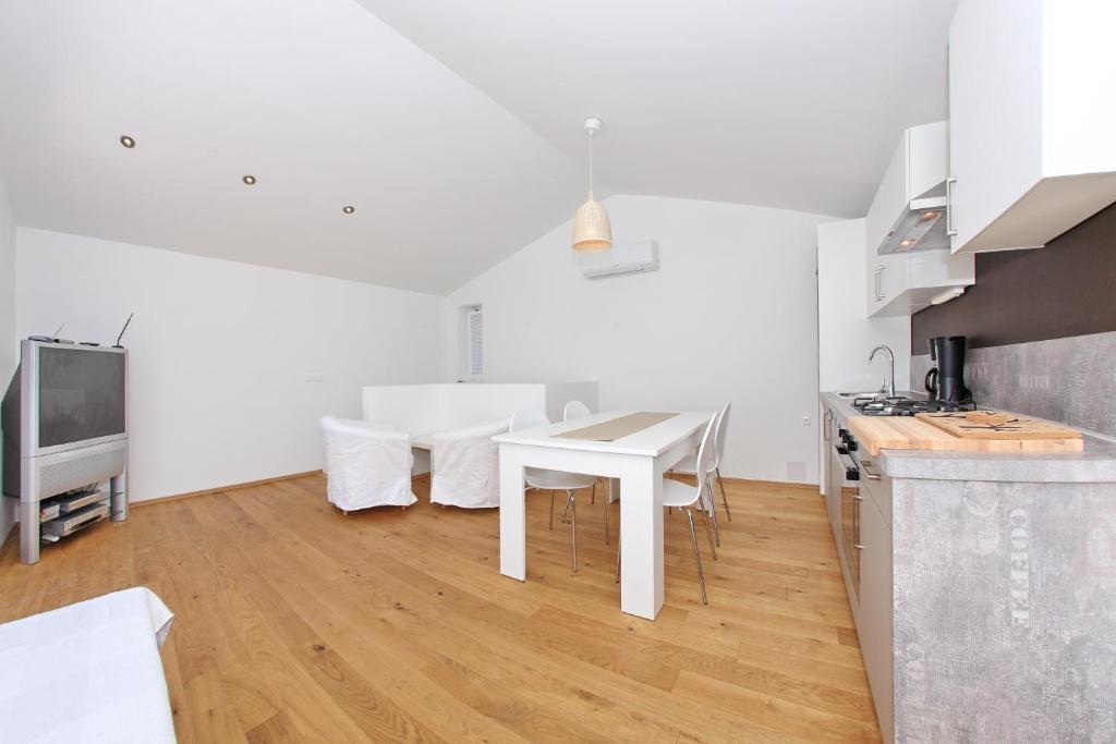 Apartment Moli