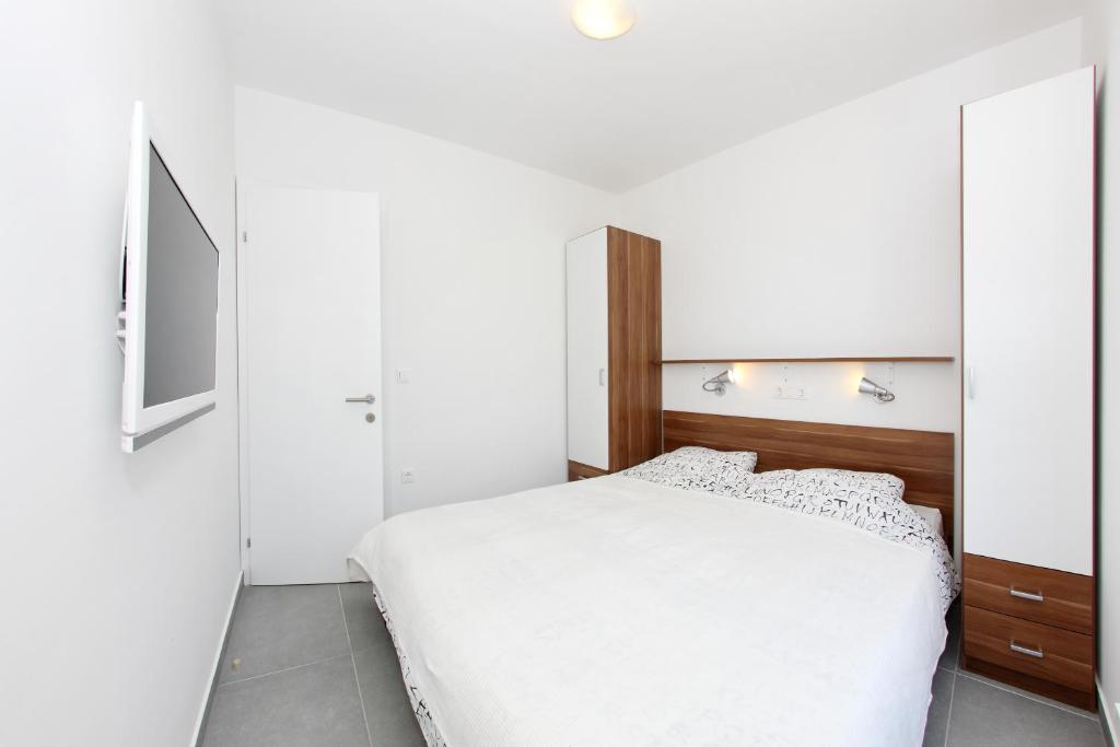 Moli Apartment *
