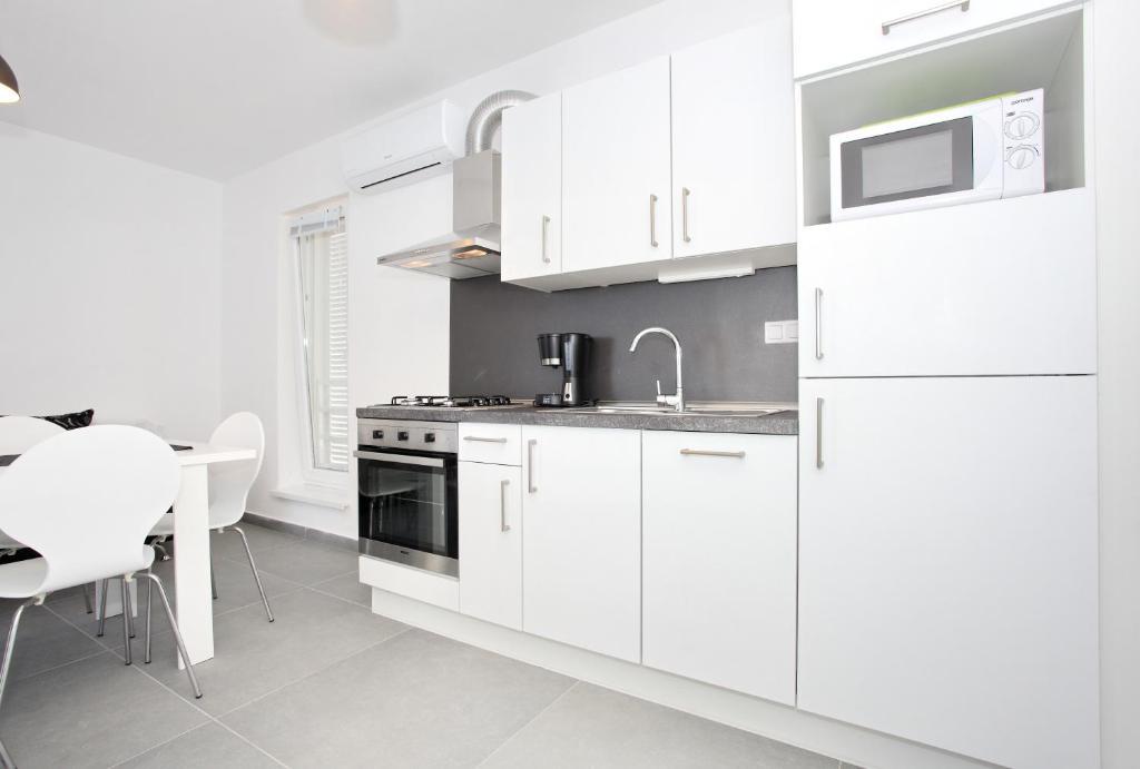 Apartment Moli Bibinje