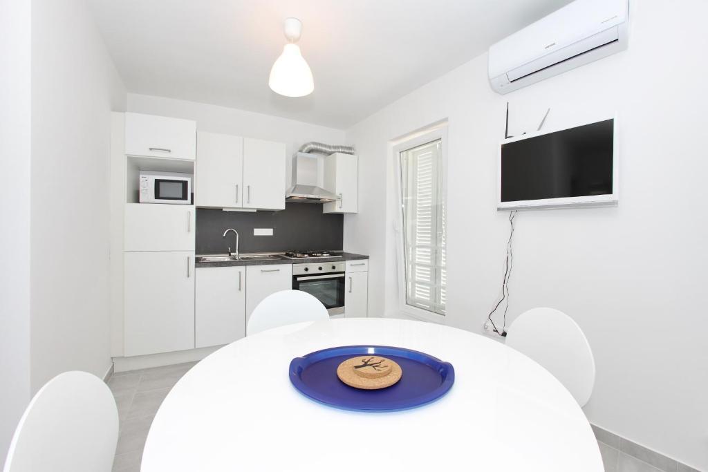 Apartment Moli *